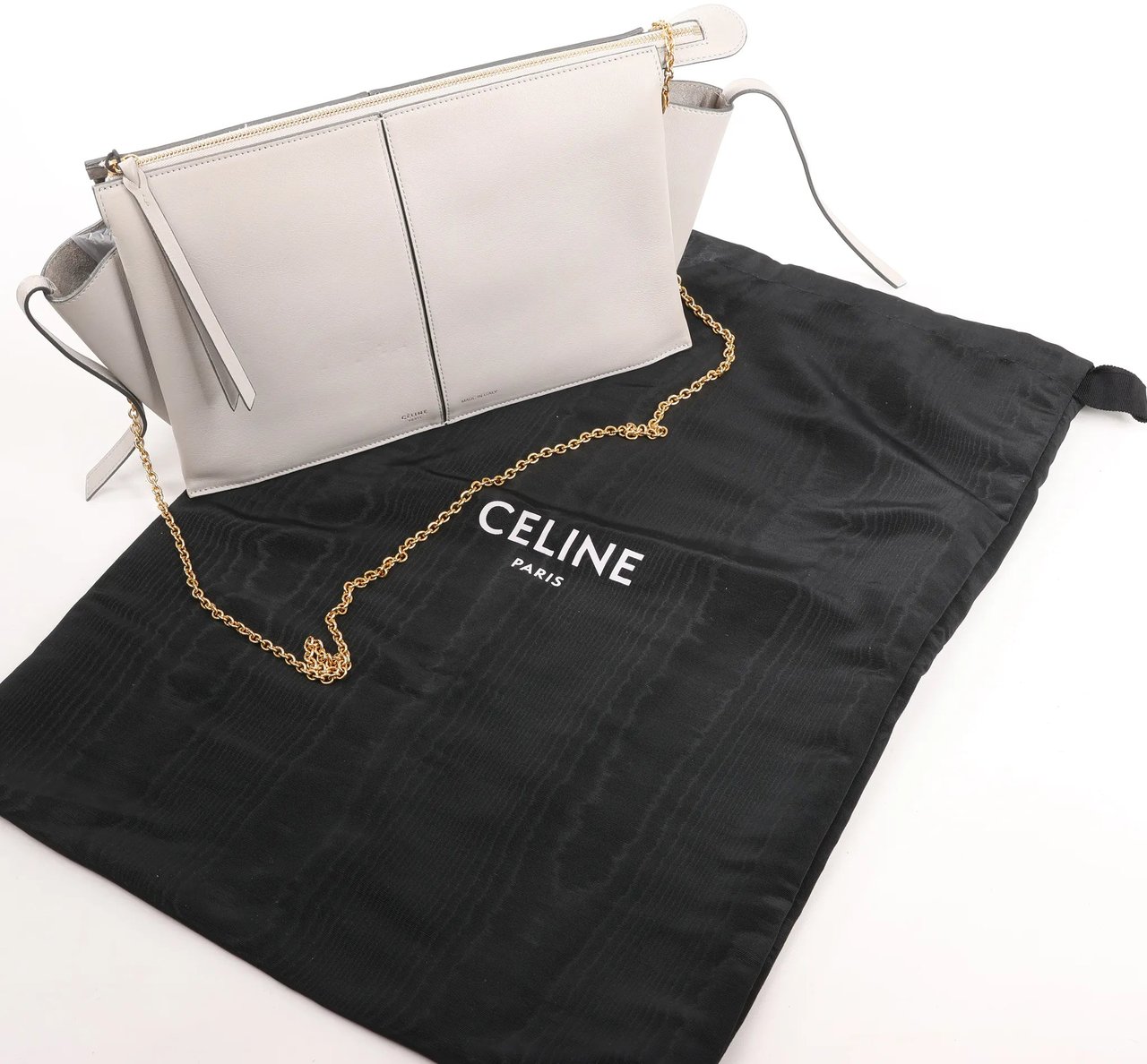 Celine Celine Tri-Fold Leather Chain Shoulder Bag in Gray Grijs