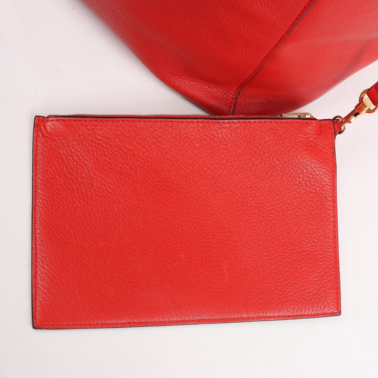 Celine Celine Cabas Phantom Large Leather Shoulder Bag in Red Rood