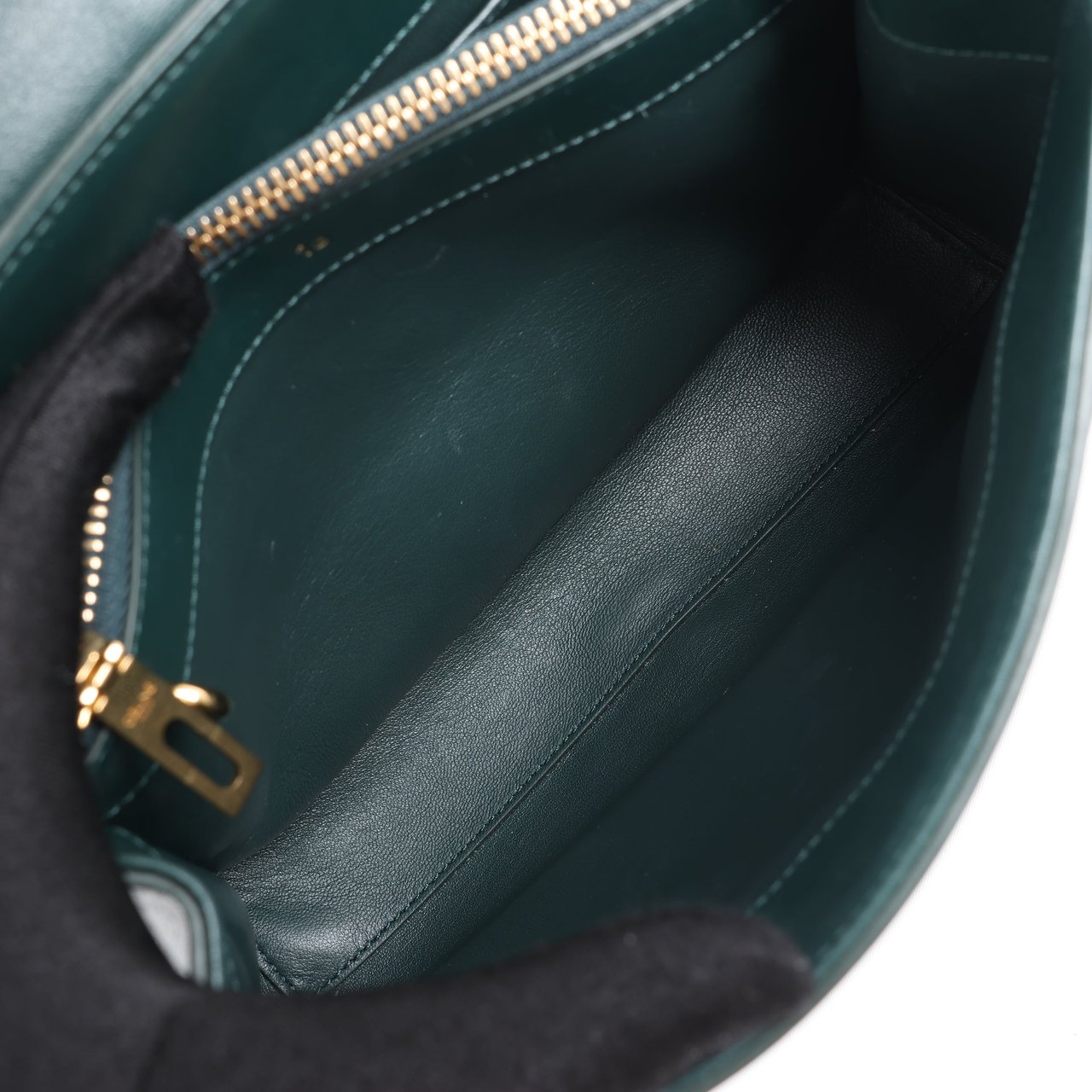 Celine Celine Sac 16 Small Smooth Leather Handbag in Green Groen