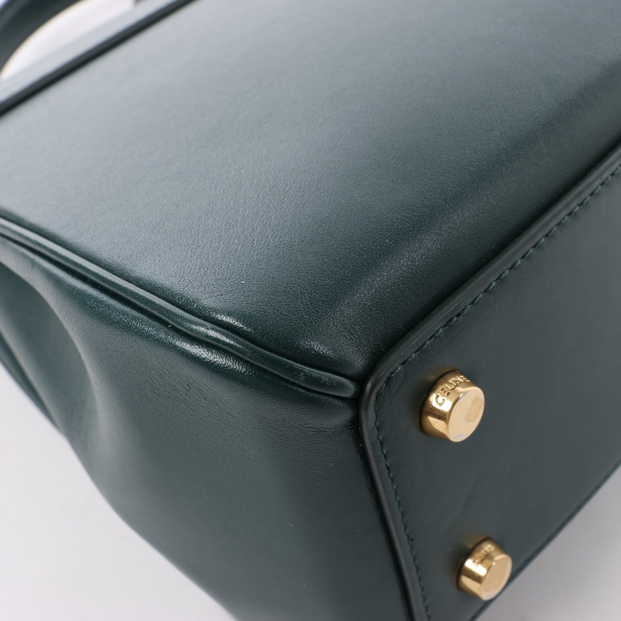 Celine Celine Sac 16 Small Smooth Leather Handbag in Green Groen