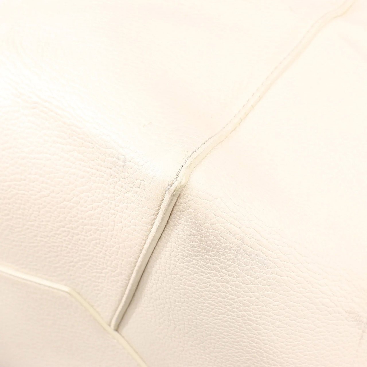 Celine Celine Cabas Phantom Medium Leather Shoulder Bag in White Wit