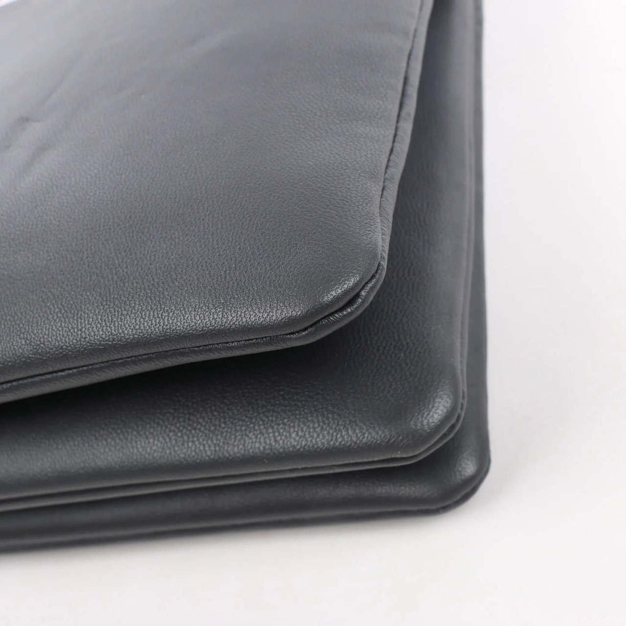 Celine Celine Trio Large Leather Crossbody bag in Gray Grijs