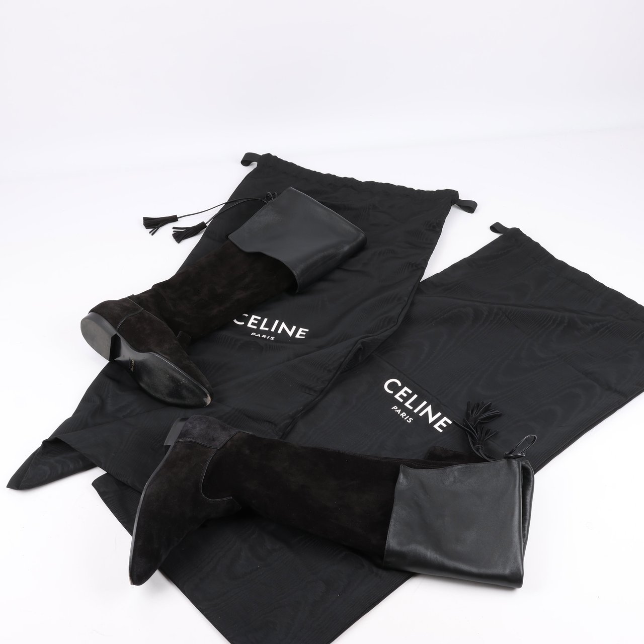 Celine Celine Chat Botté Over-The-Knee Flat Boot in Suede Calfskin in Size 38 RM0220 Zwart