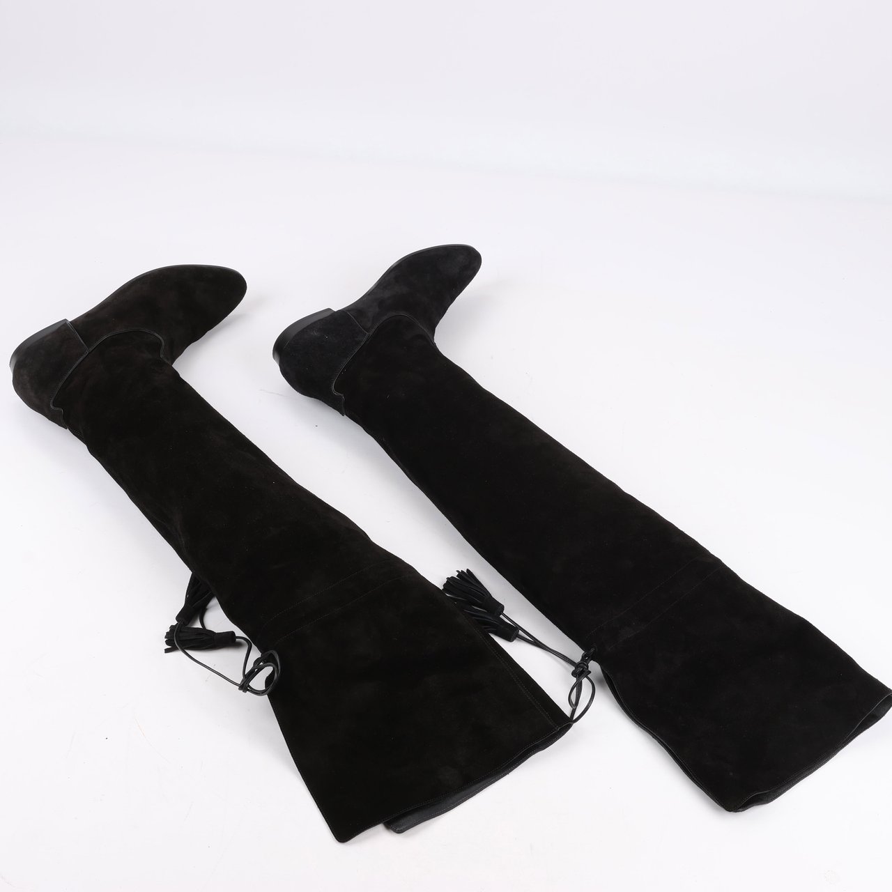 Celine Celine Chat Botté Over-The-Knee Flat Boot in Suede Calfskin in Size 38 RM0220 Zwart