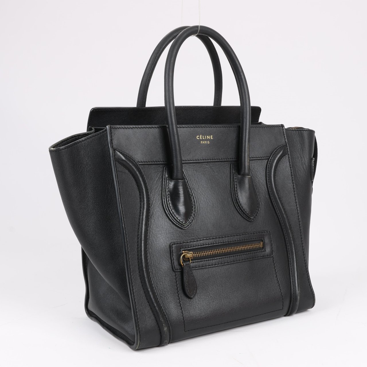 Celine CELINE Luggage Micro Leather Handbag in Black Zwart
