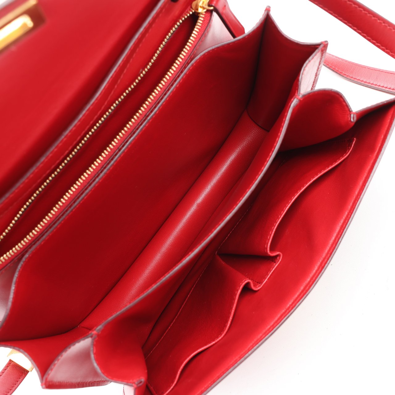 Celine CELINE Classic Box Medium Leather Crossbody Bag in Red Rood