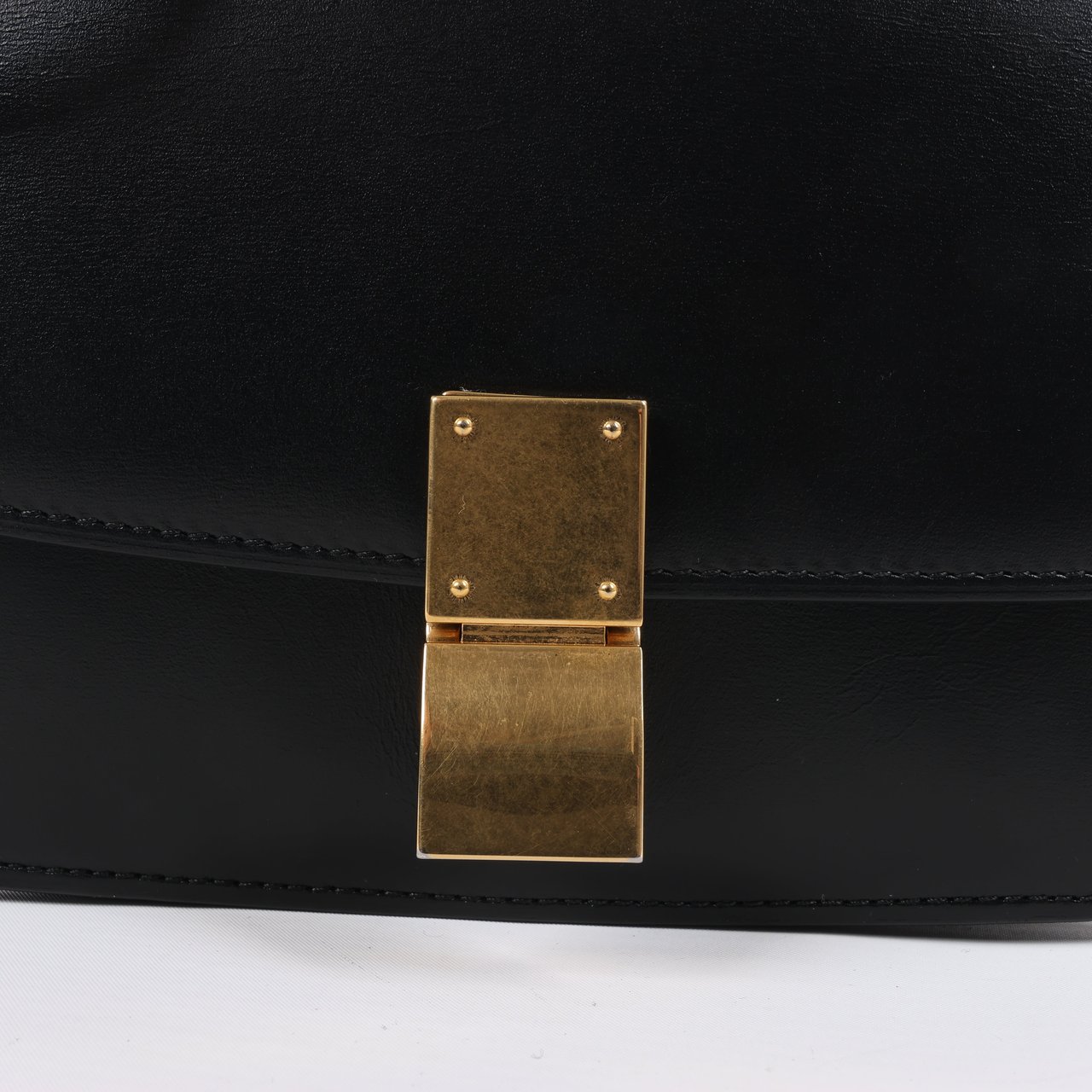 Celine CELINE Classic Box Small Leather Crossbody Bag in Black Zwart