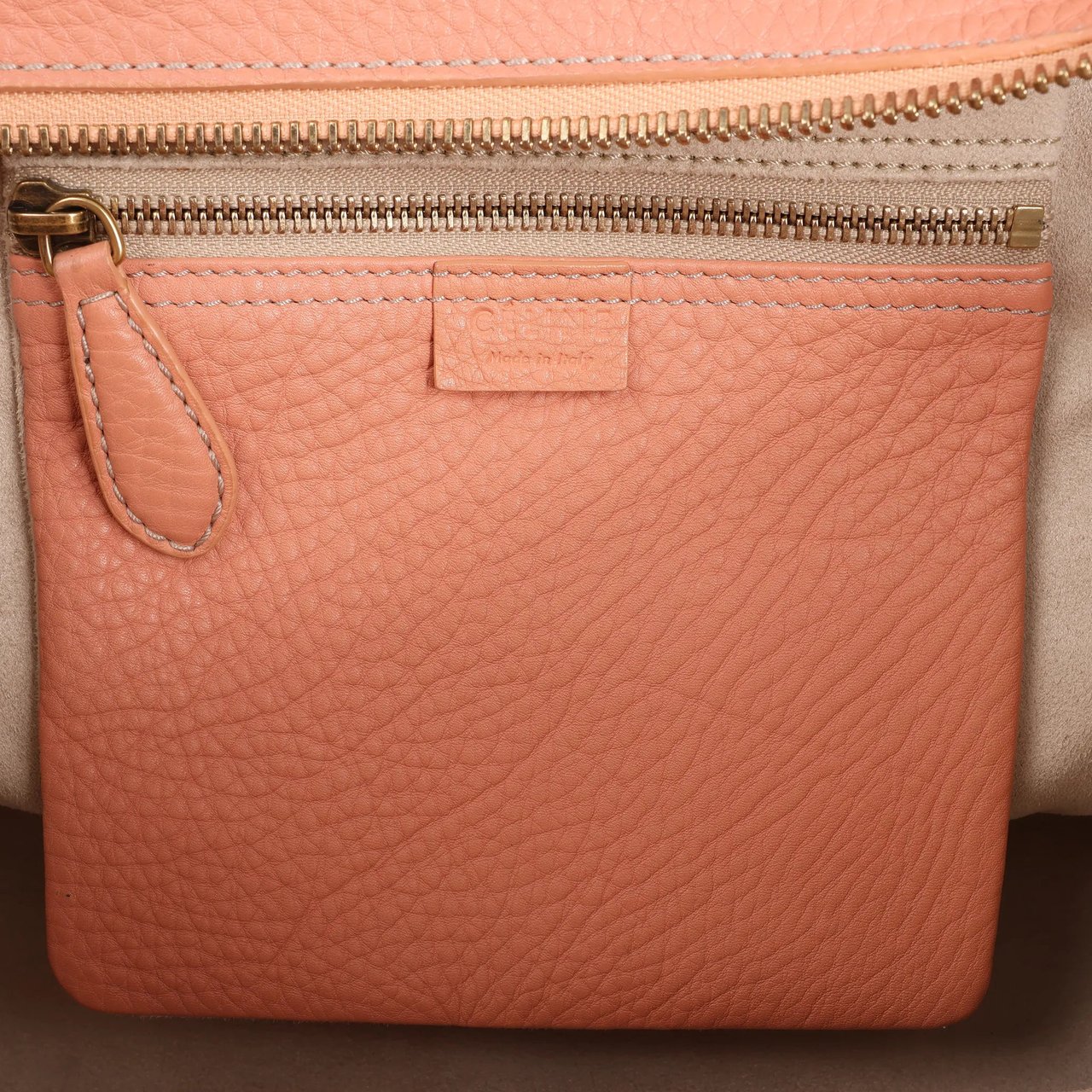 Celine CELINE Luggage Micro Leather Handbag in Pink Roze