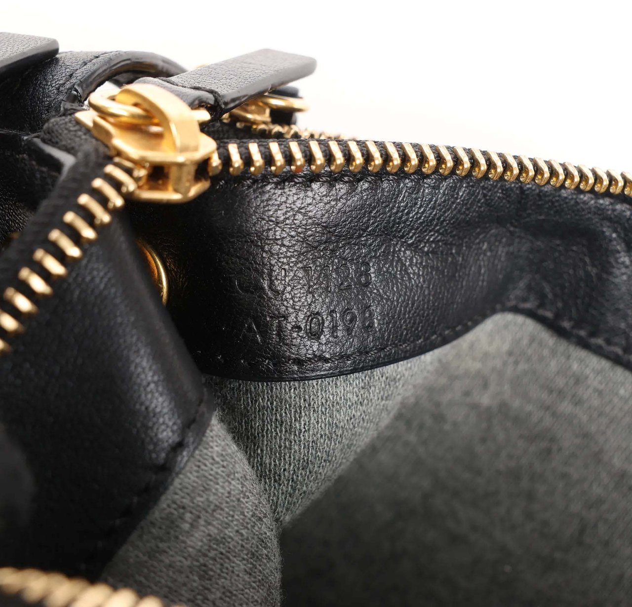 Celine Celine Trio Large Leather Crossbody bag in Black Zwart