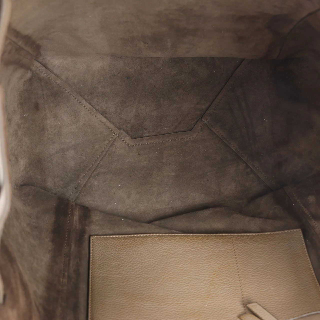 Celine Celine Cabas Phantom Medium Leather Shoulder Bag in Taupe Divers