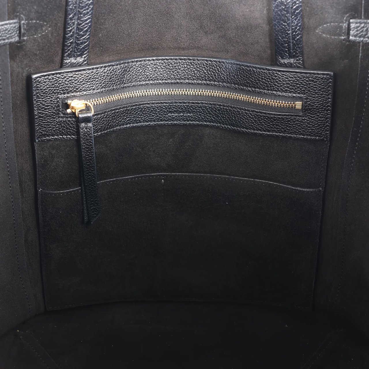 Celine Celine Cabas Phantom Small Leather Shoulder Bag in Black Zwart