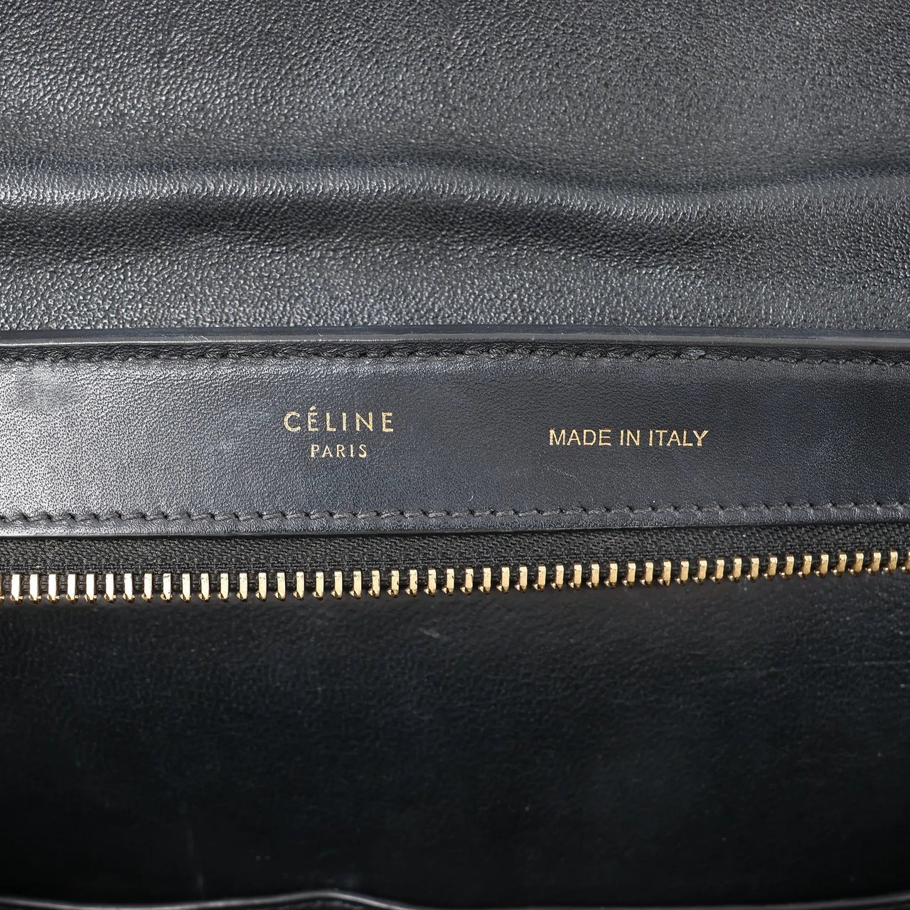 Celine CELINE Trapeze Leather x Suede 2Way Handbag in Blue x Black Blauw