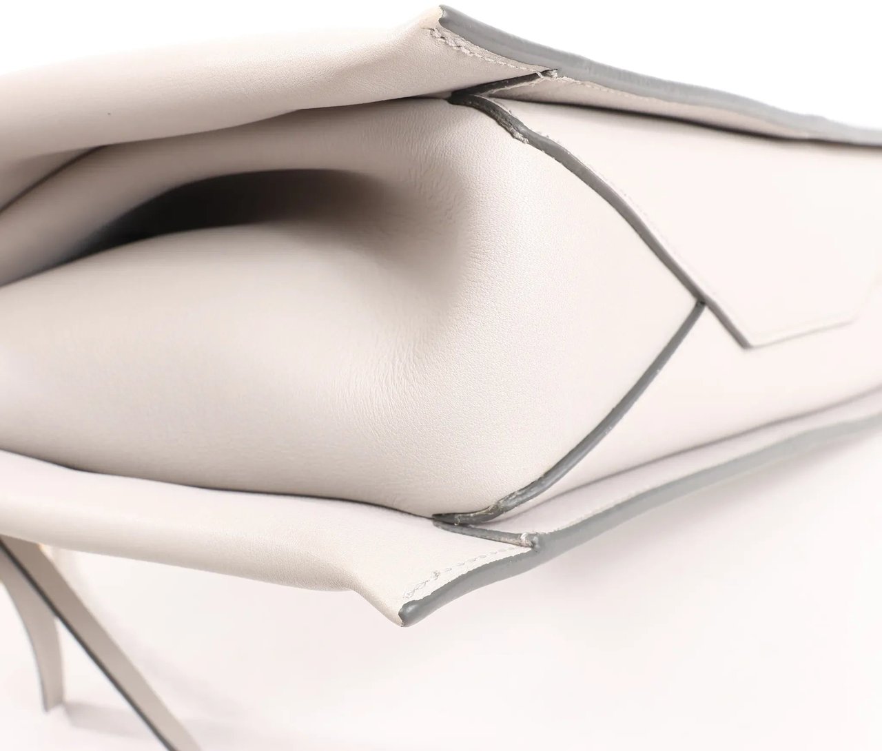 Celine Celine Tri-Fold Leather Chain Shoulder Bag in Gray Grijs