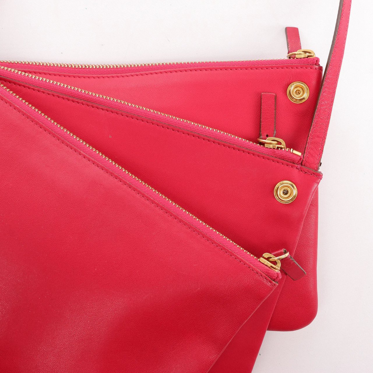 Celine Celine Trio Large Leather Crossbody bag in Pink Roze