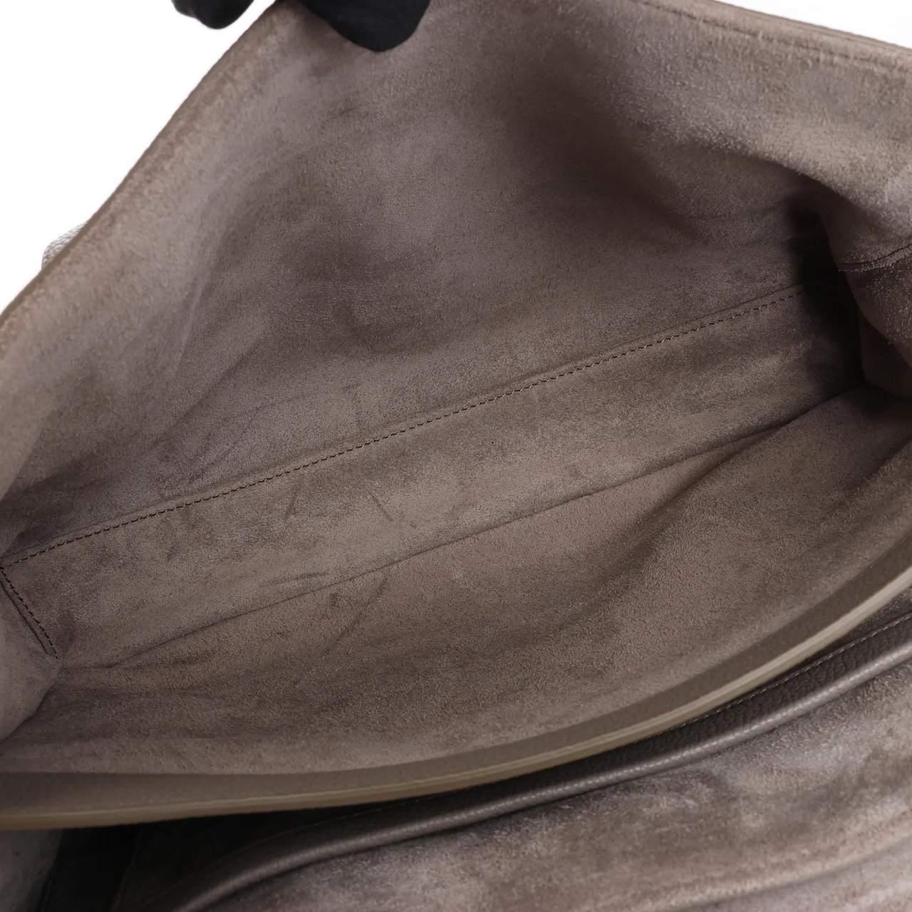 Celine Celine Sac 16 Medium Grained Leather Shoulder Bag in Gray Grijs