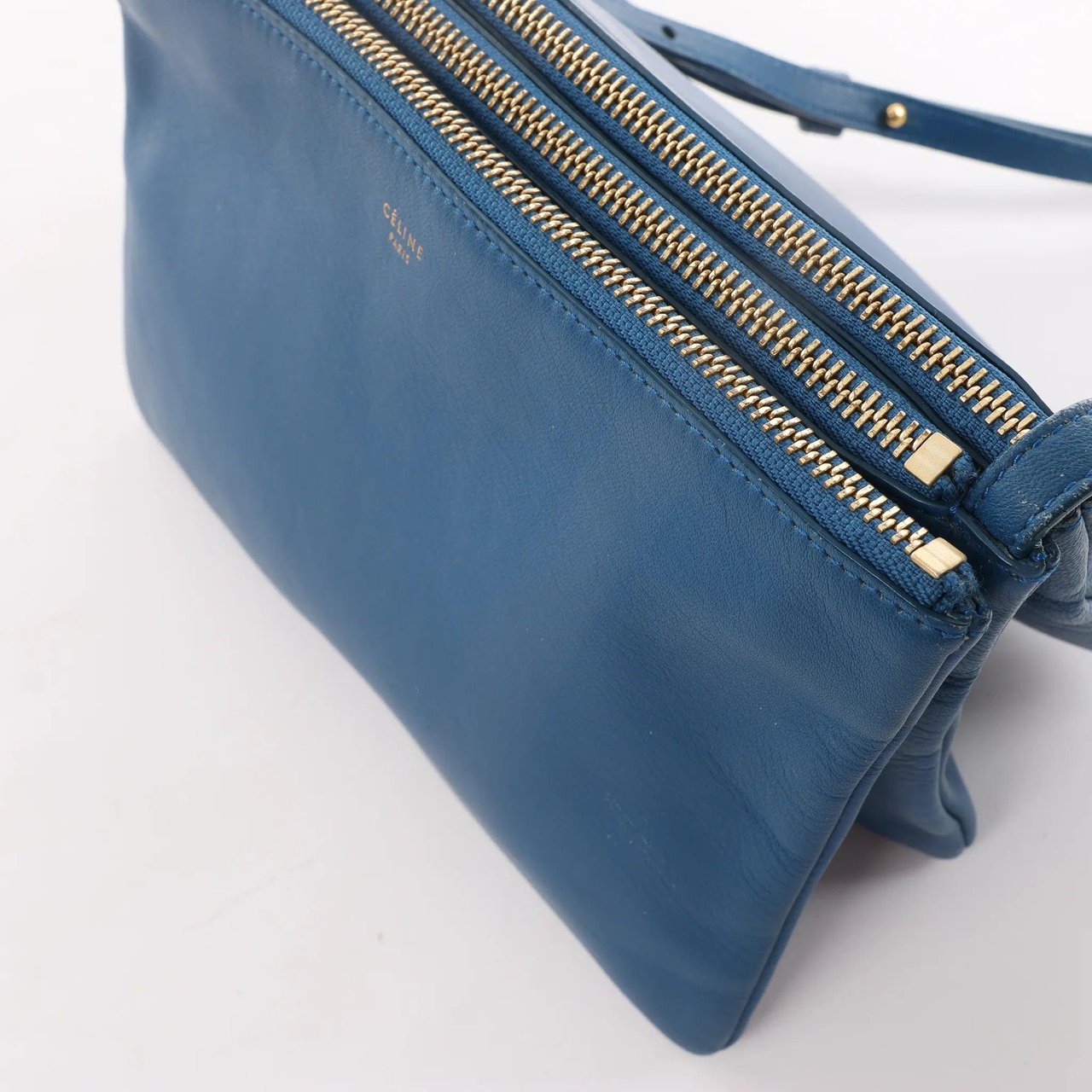 Celine Celine Trio Small Leather Crossbody bag in Blue Blauw
