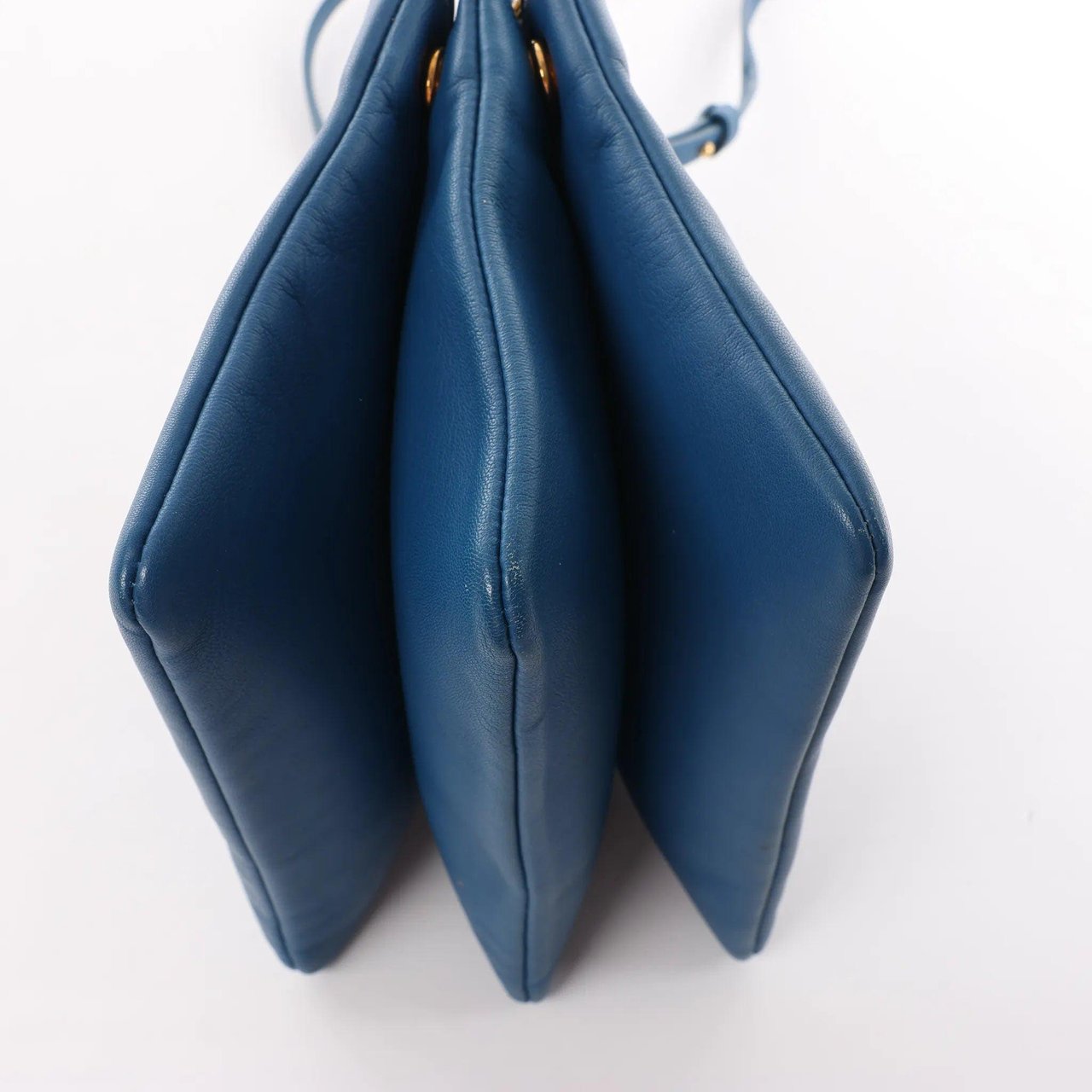 Celine Celine Trio Small Leather Crossbody bag in Blue Blauw