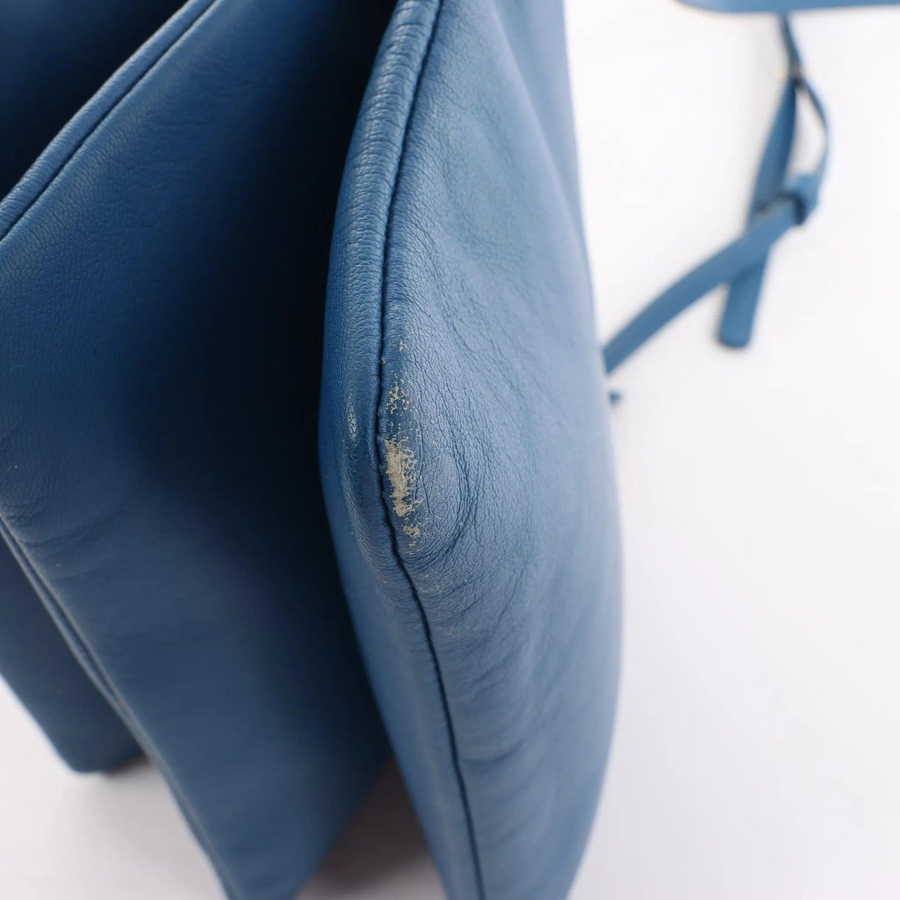 Celine Celine Trio Small Leather Crossbody bag in Blue Blauw