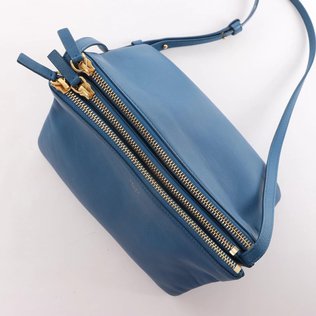 Celine Celine Trio Small Leather Crossbody bag in Blue Blauw