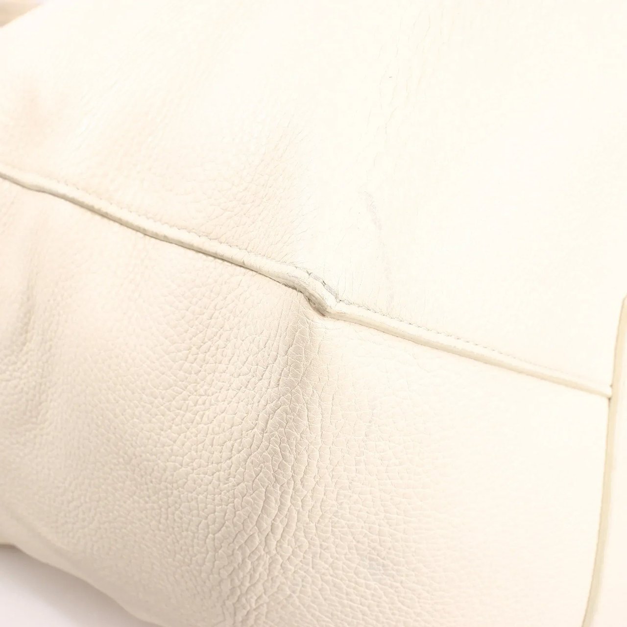 Celine Celine Cabas Phantom Medium Leather Shoulder Bag in White Wit