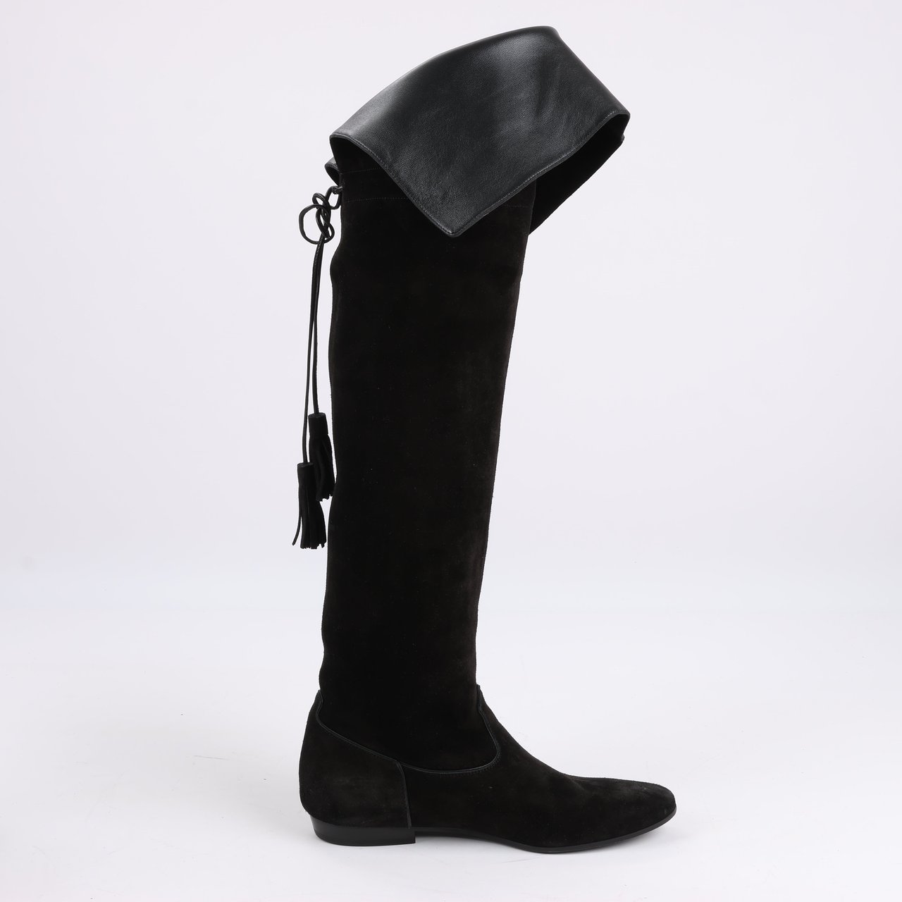 Celine Celine Chat Botté Over-The-Knee Flat Boot in Suede Calfskin in Size 38 RM0220 Zwart