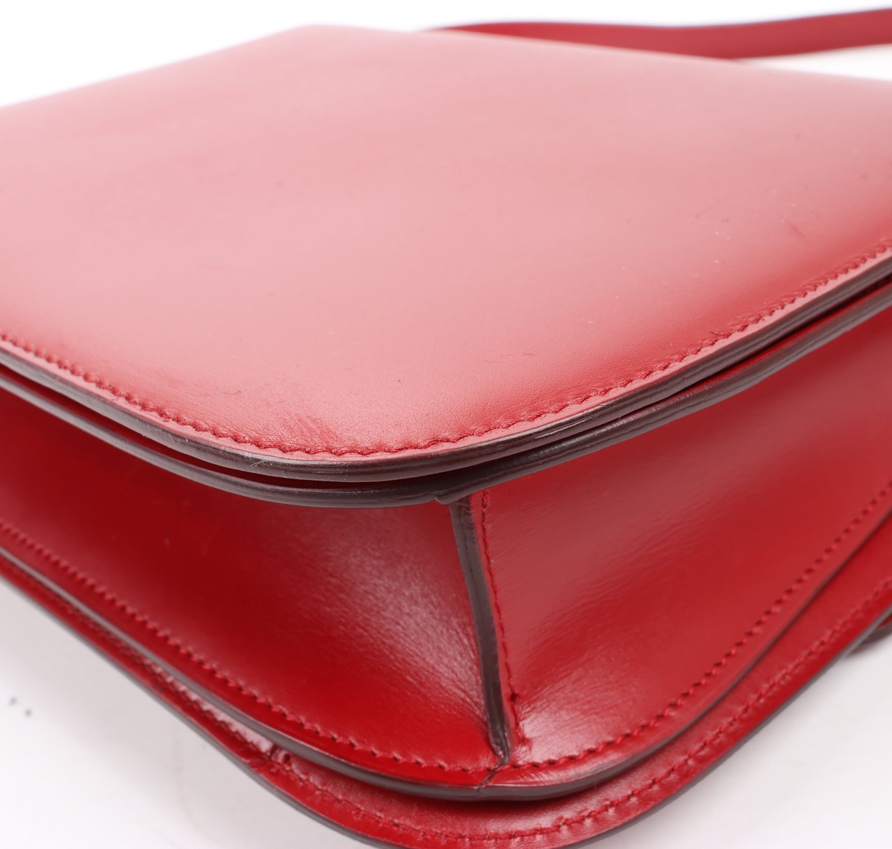 Celine CELINE Classic Box Medium Leather Crossbody Bag in Red Rood