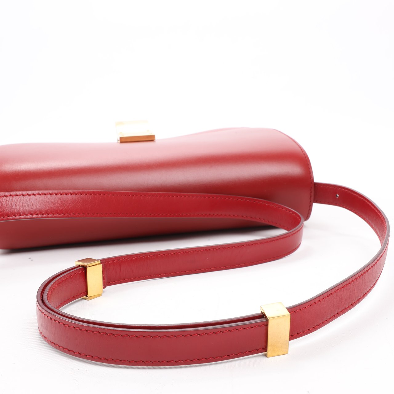 Celine CELINE Classic Box Medium Leather Crossbody Bag in Red Rood