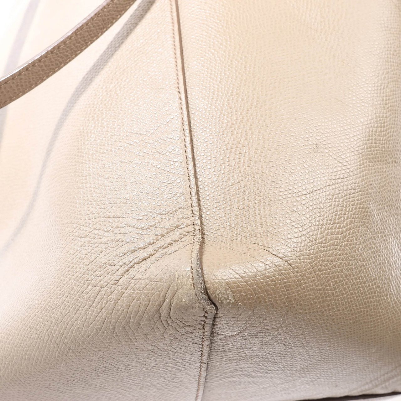 Celine Celine Cabas Phantom Small Leather Shoulder Bag in Beige Beige