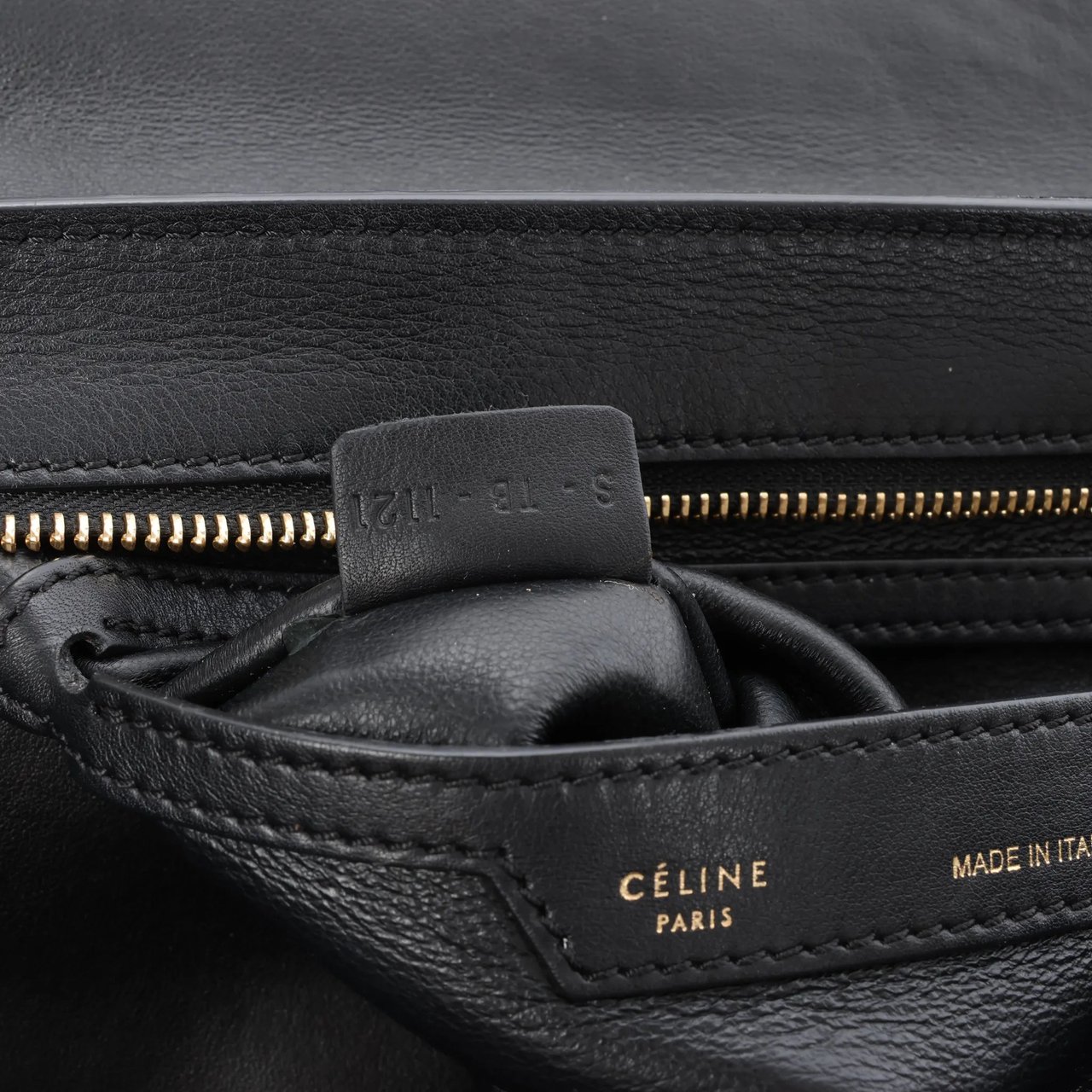 Celine CELINE Trapeze Croc Embossed Leather x Suede 2Way Handbag in Black Zwart