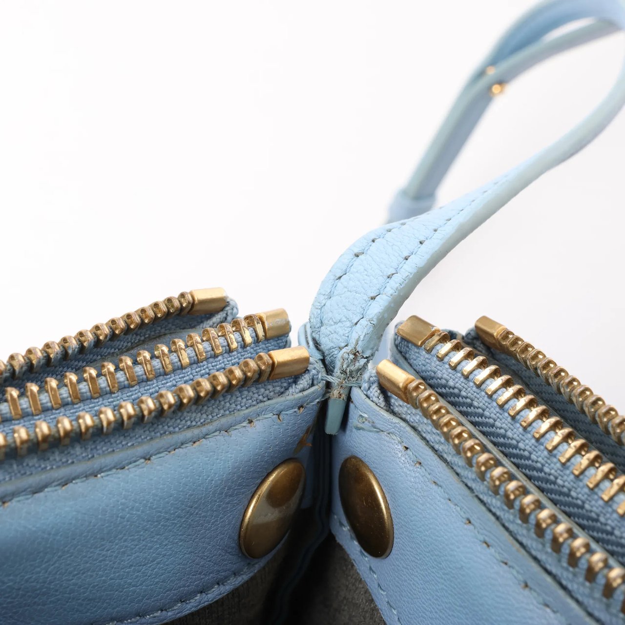 Celine Celine Trio Small Leather Crossbody bag in Blue Blauw