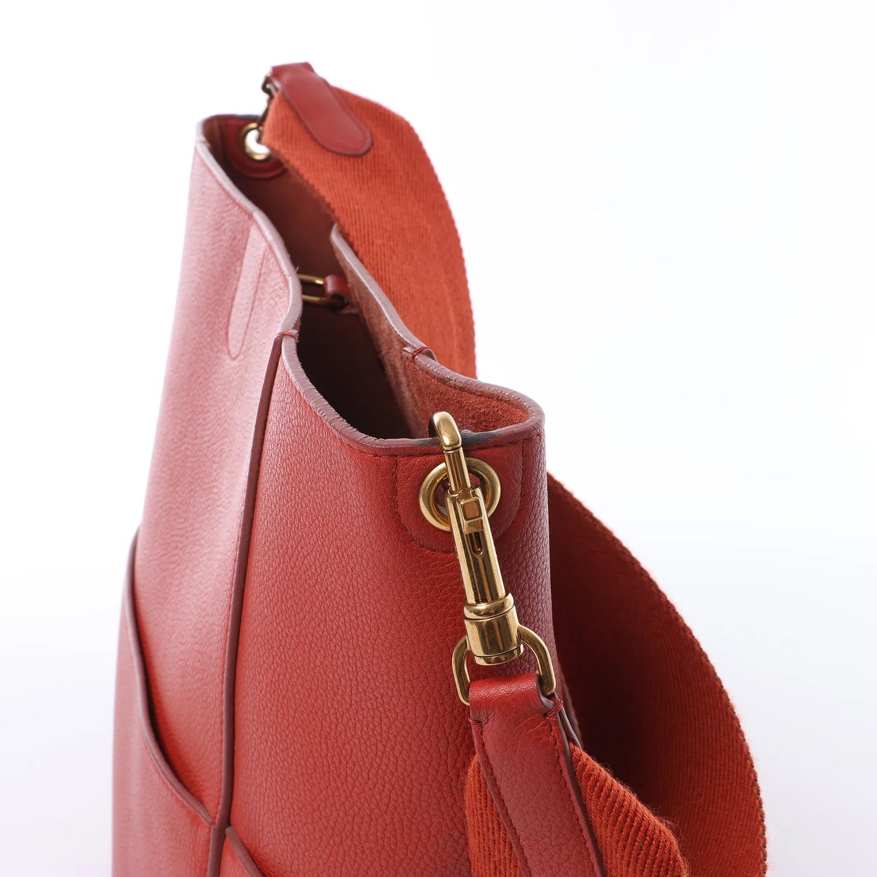 CELINE Seau Sangle Bucket Leather Shoulder Bag in Red Divers