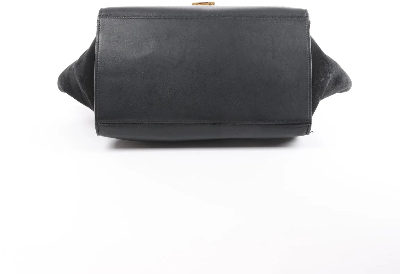 CELINE Trapeze Croc Embossed Leather x Suede 2Way Handbag in Black Zwart