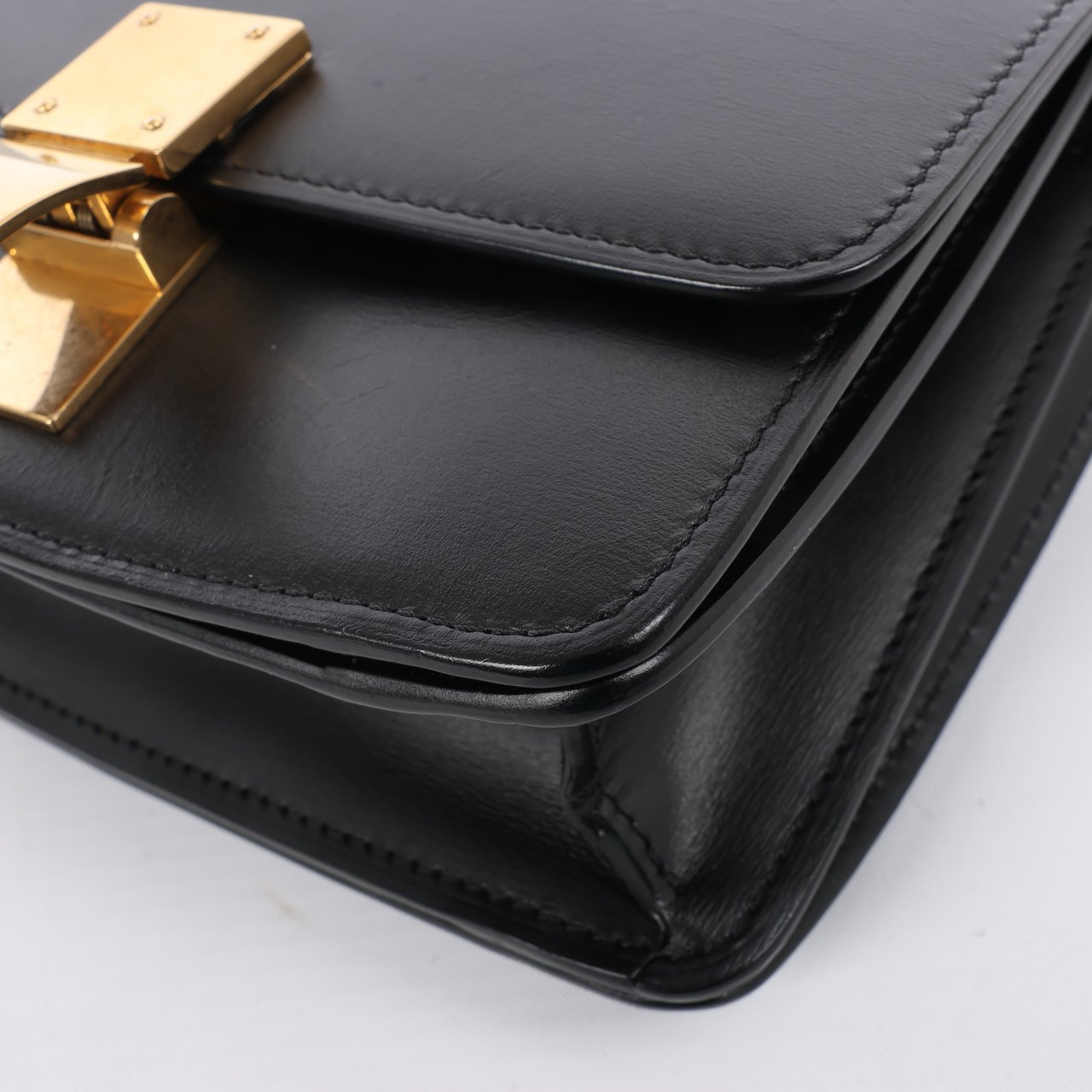 CELINE Classic Box Small Leather Crossbody Bag in Black Zwart