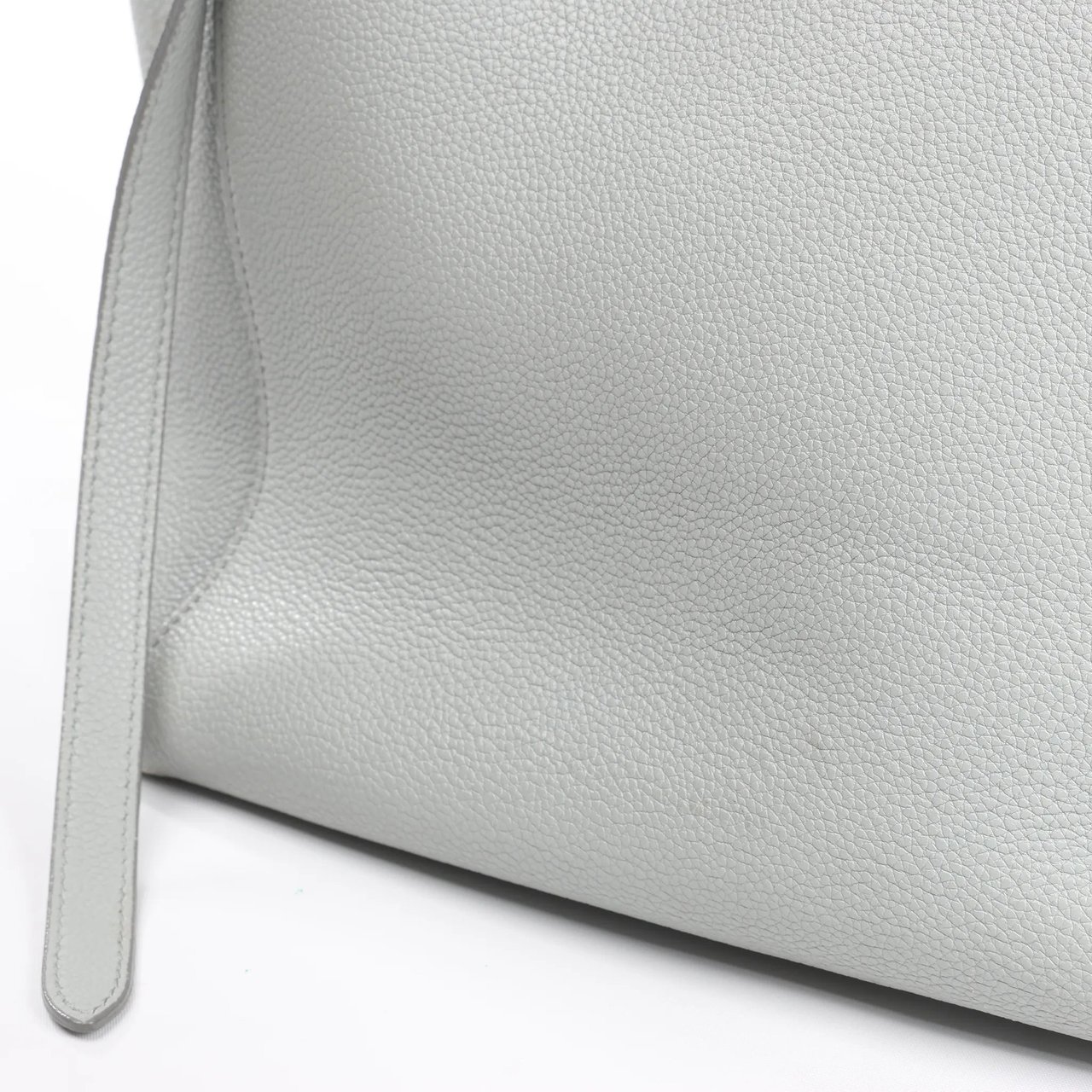 Celine Cabas Phantom Small Leather Shoulder Bag in Gray Grijs