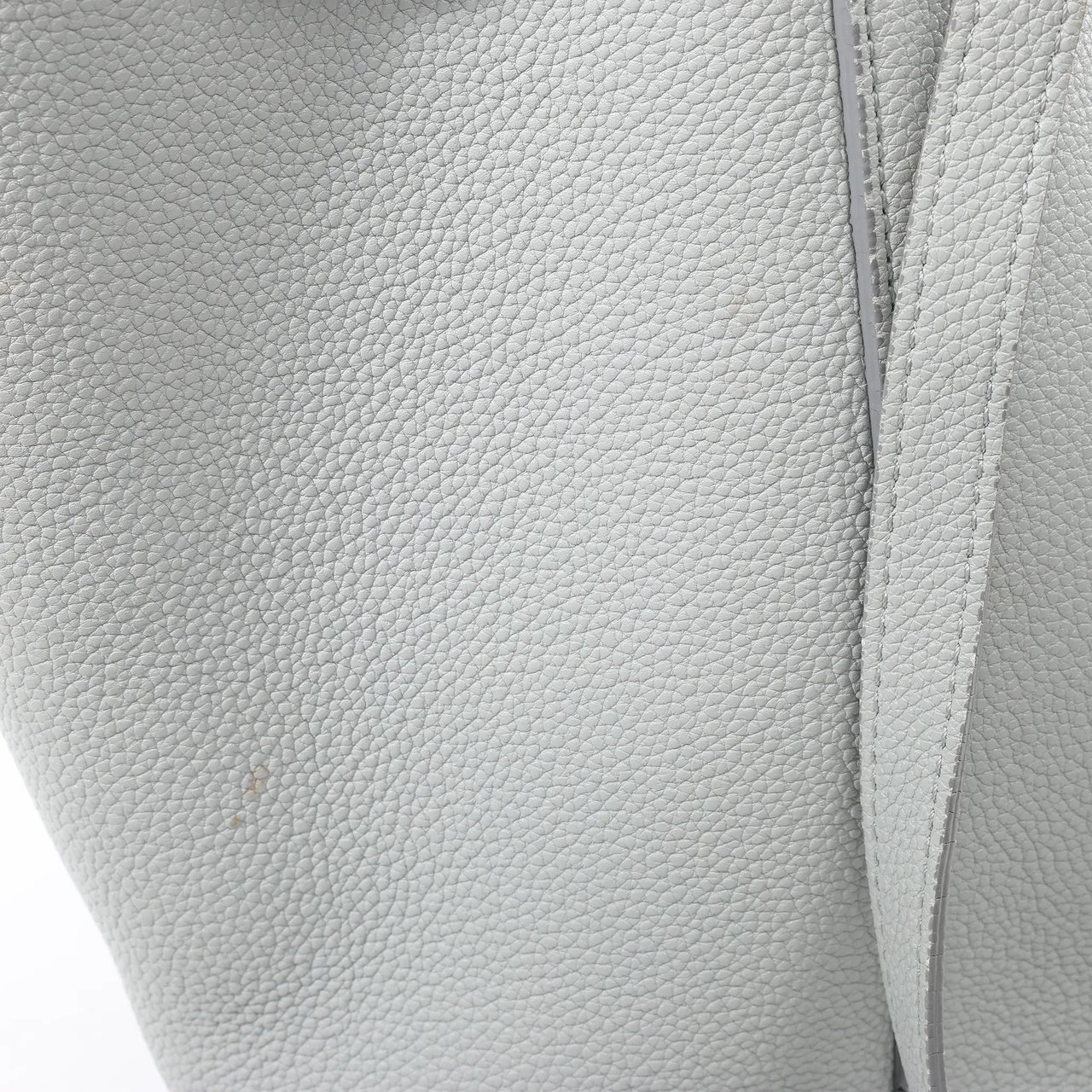 Celine Cabas Phantom Small Leather Shoulder Bag in Gray Grijs