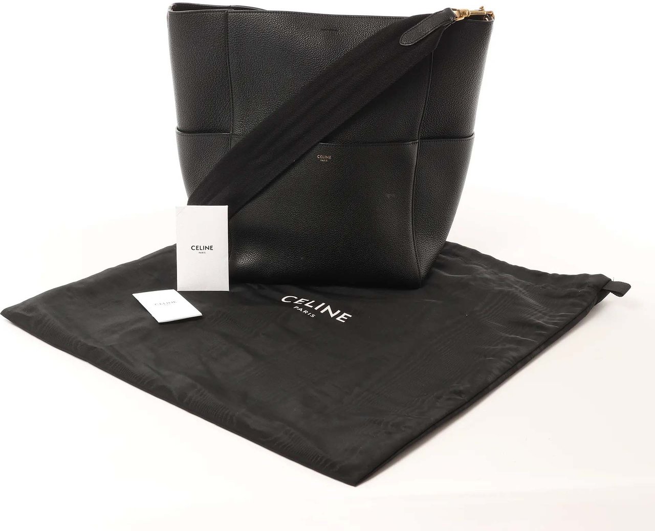 CELINE Seau Sangle Bucket Leather Shoulder Bag in Black Zwart