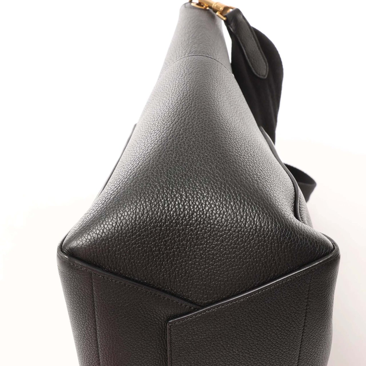 CELINE Seau Sangle Bucket Leather Shoulder Bag in Black Zwart