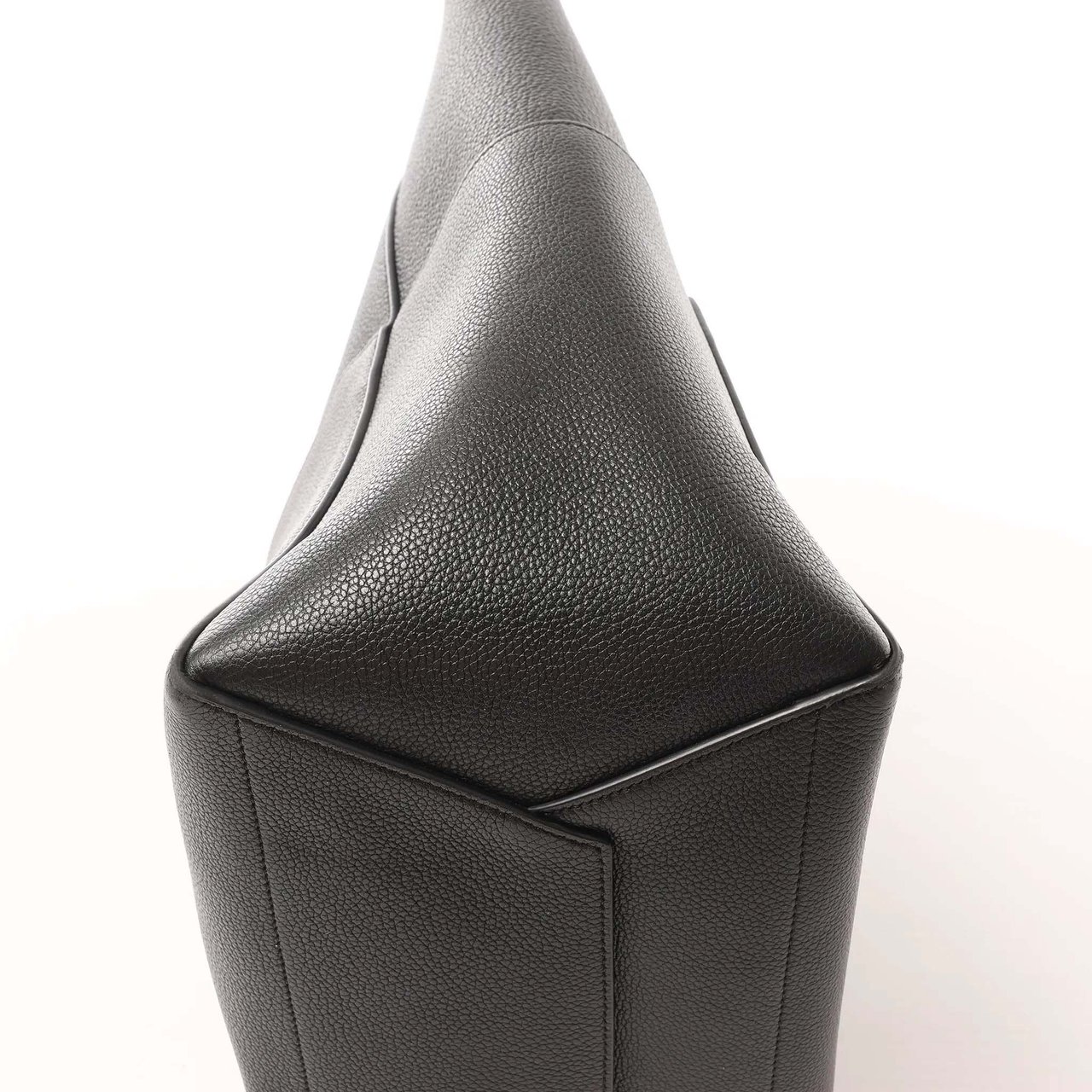 CELINE Seau Sangle Bucket Leather Shoulder Bag in Black Zwart