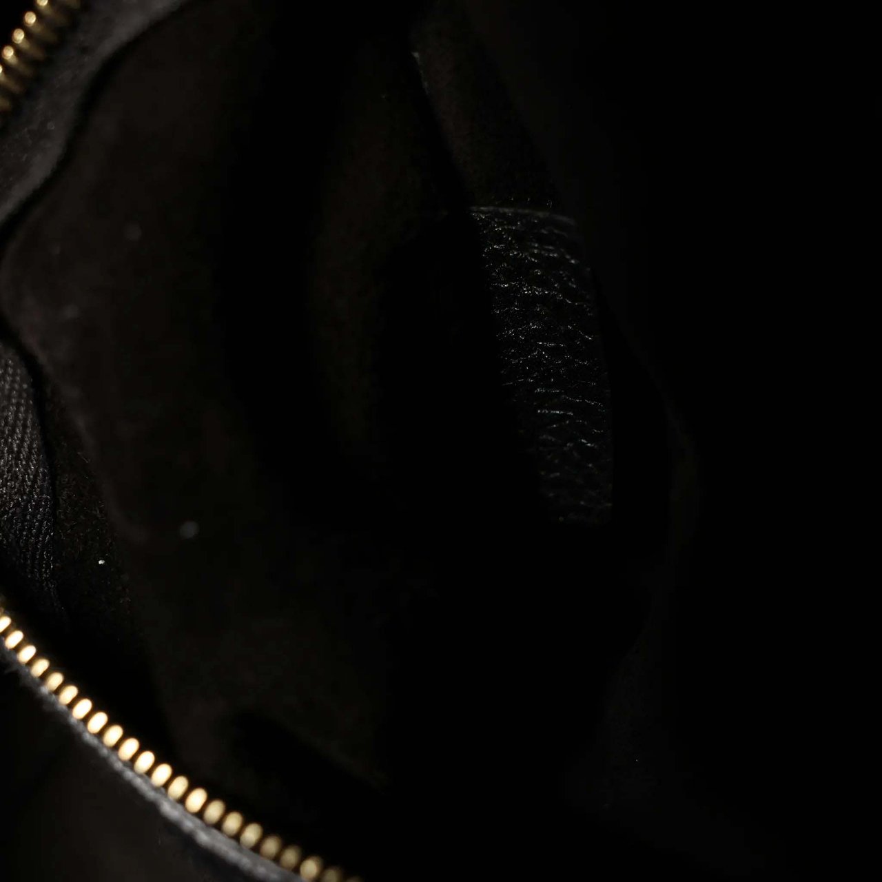 CELINE Seau Sangle Bucket Leather Shoulder Bag in Black Zwart