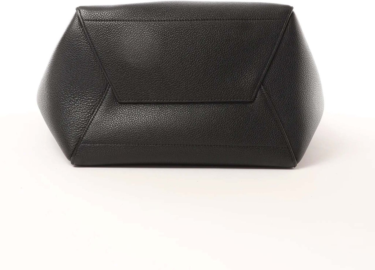 CELINE Seau Sangle Bucket Leather Shoulder Bag in Black Zwart