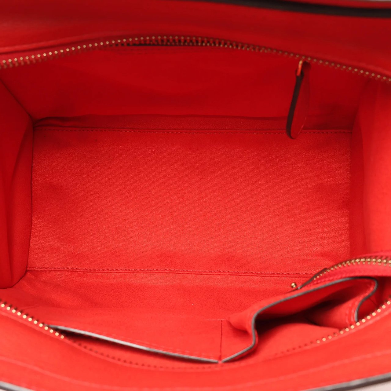 CELINE Luggage Micro Leather Handbag in Red Rood