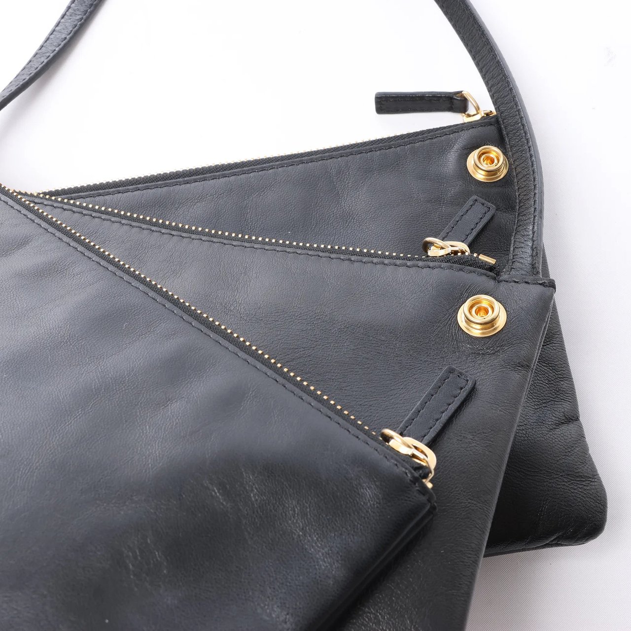Celine Trio Small Leather Crossbody bag in Black Zwart