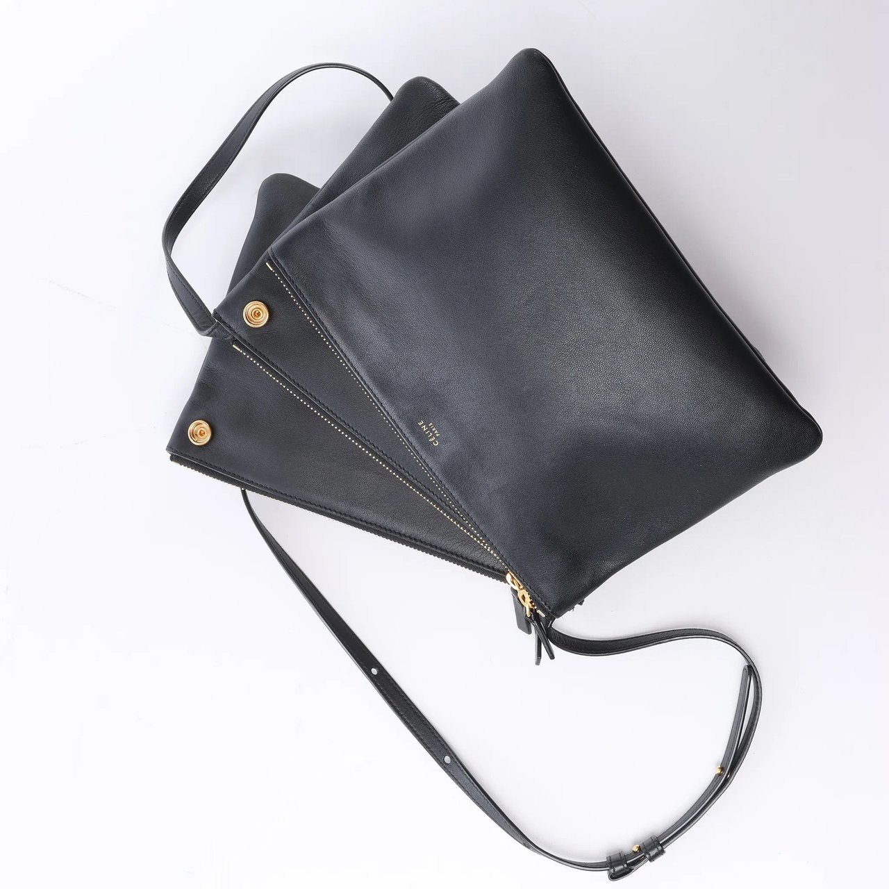 Celine Trio Large Leather Crossbody bag in Black Zwart