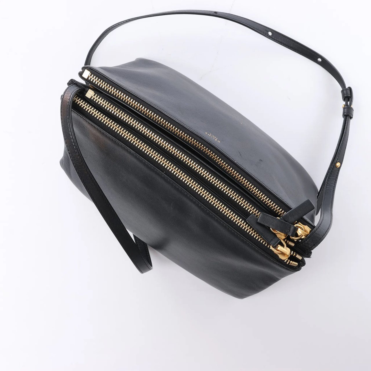 Celine Trio Large Leather Crossbody bag in Black Zwart