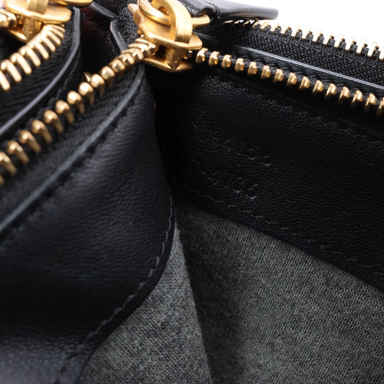 Celine Trio Large Leather Crossbody bag in Black Zwart