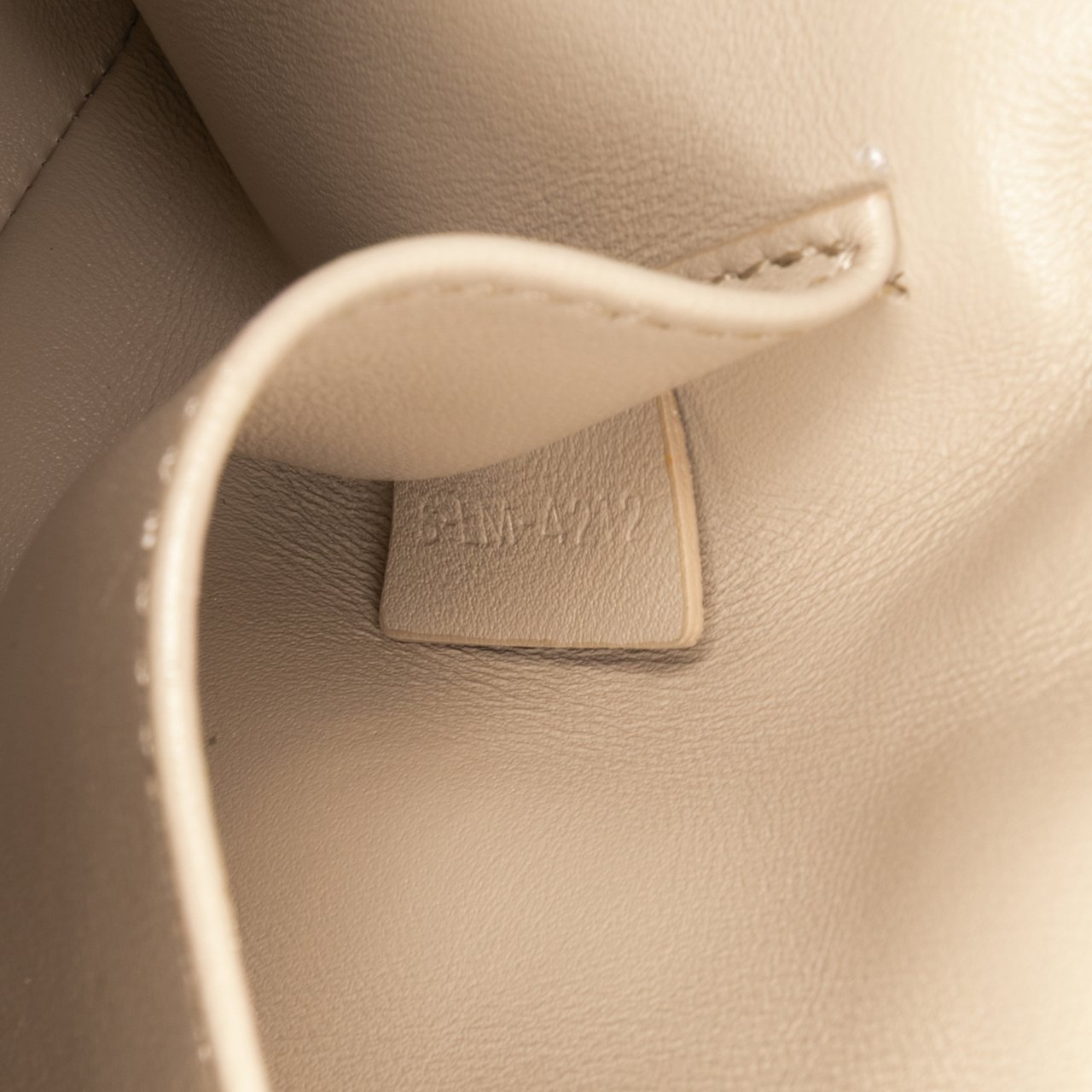 Celine Matelasse Goatskin Monochrome Chain Shoulder Bag Bruin