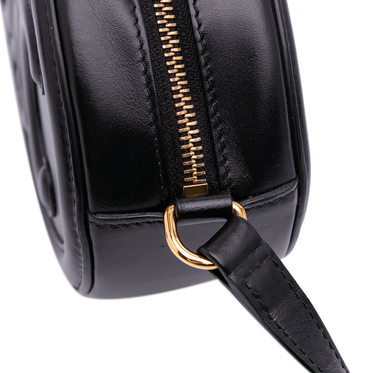 Celine Small Calfskin Cuir Triomphe Oval Crossbody Zwart