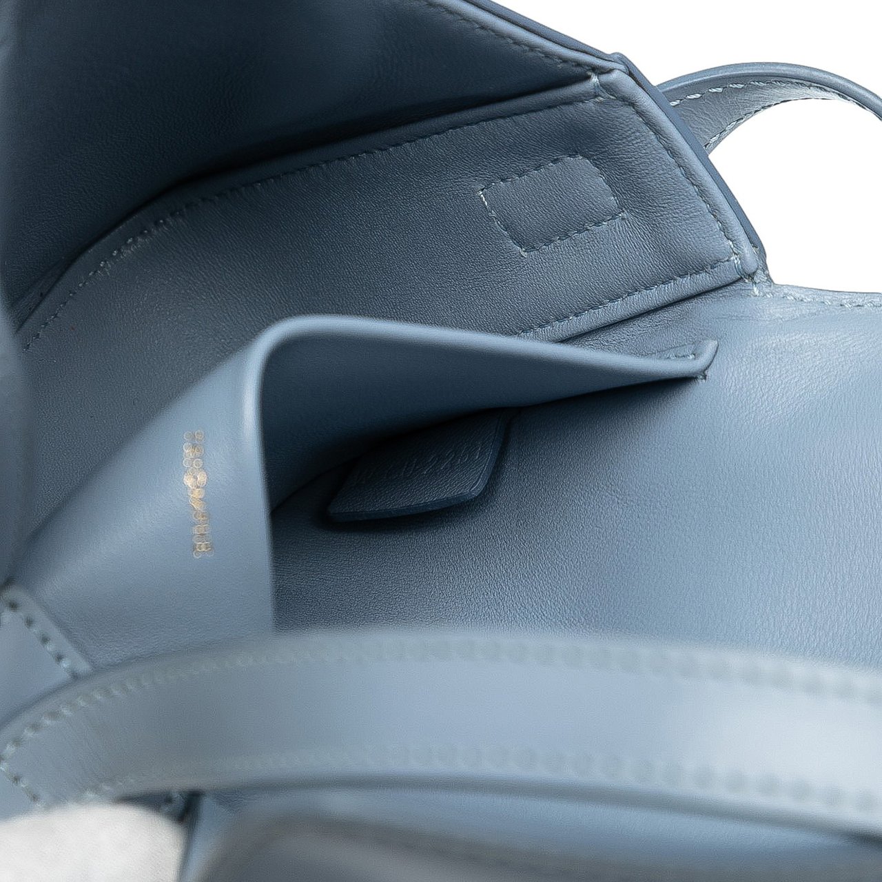 Celine Shiny Calfskin Triomphe Claude Shoulder Bag Blauw