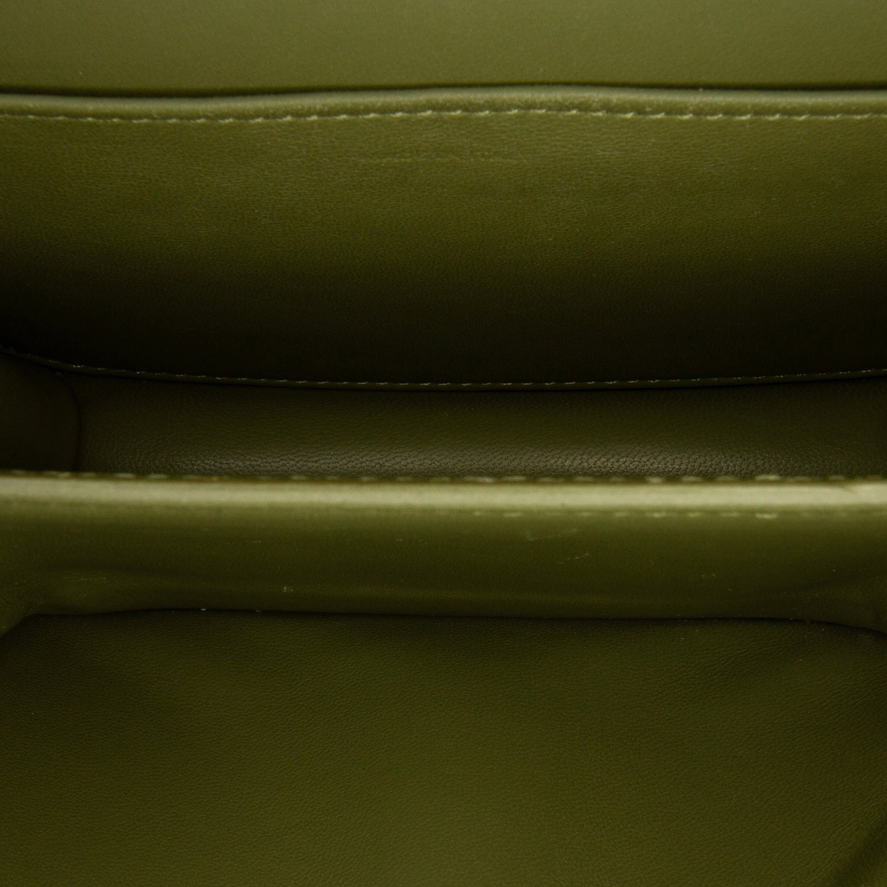 Celine Teen Calfskin Classic Box Groen