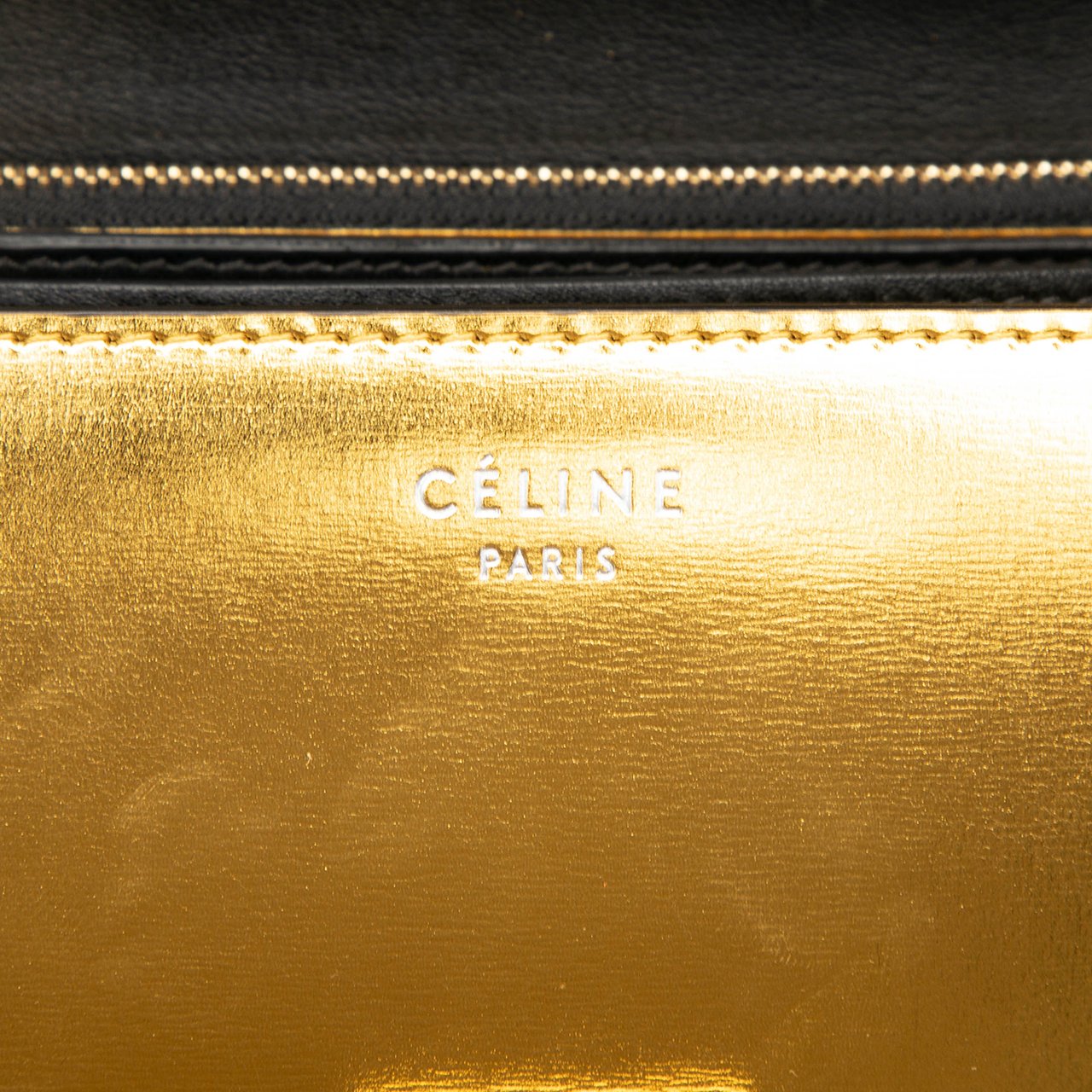 Celine Medium Calfskin Classic Box Goud